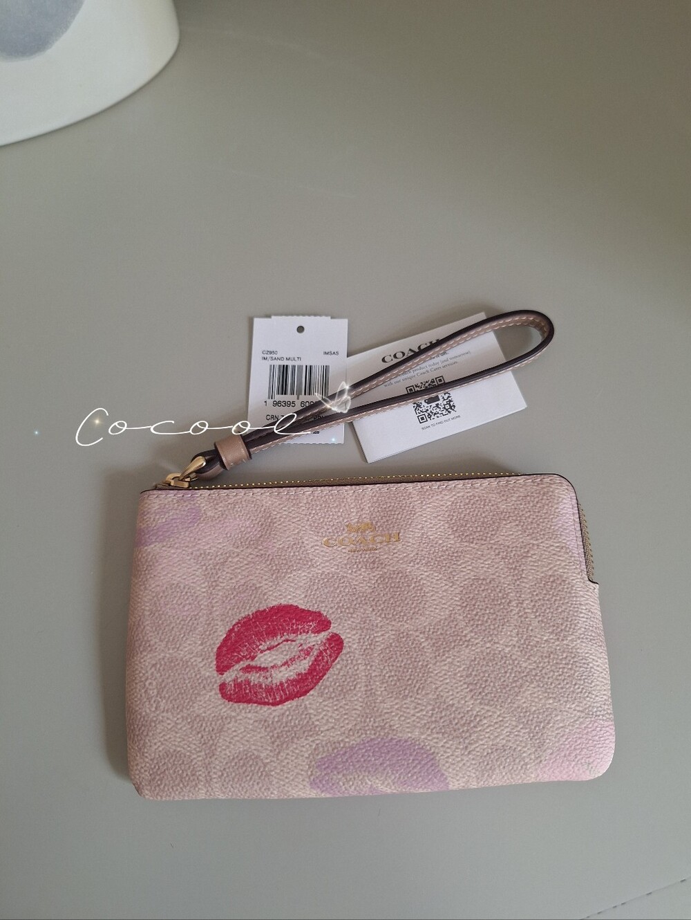NWT Coach Corner Zip Wristlet In Signature Canvas With Lips Print Bag Wallet